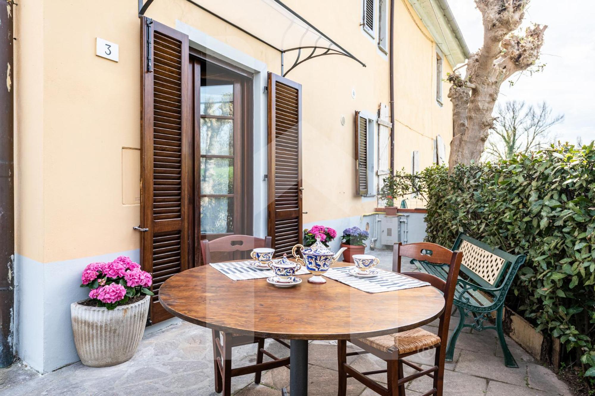 Homiday - Tuscany House - Parcheggio E Giardino Privato Pisa Luaran gambar